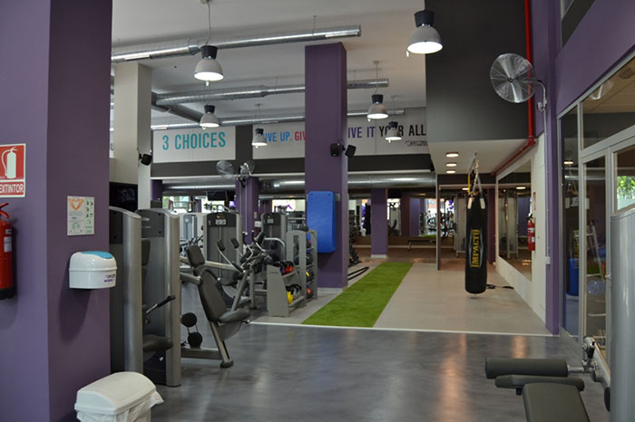 Reforma Gimnasio Anytime fitness Ciutadella